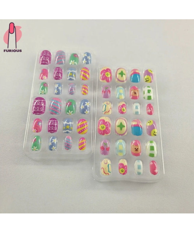 24Pcs Kids Press on Nails Children Fake Nails Girls Full Cover Short False Fingernails for Kids Design Decoration Lovely Pattern