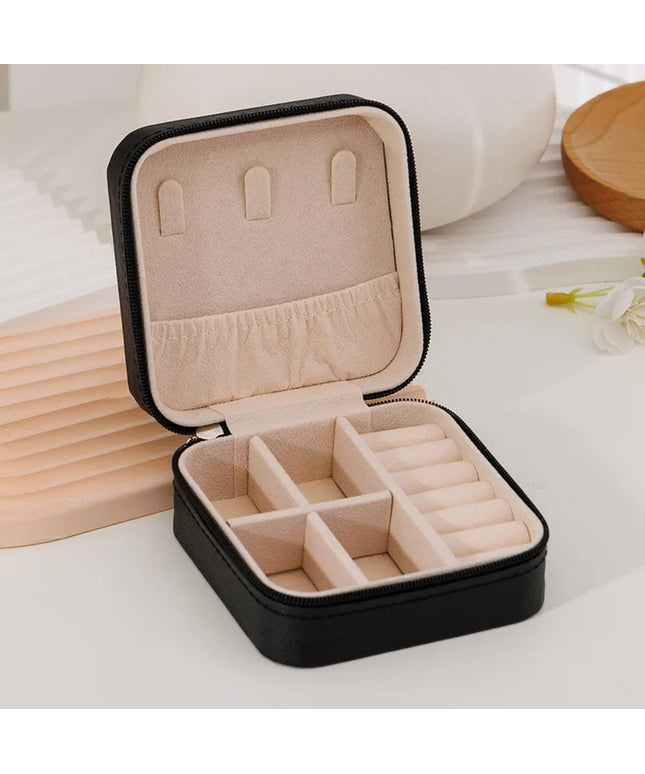 Portable Mini Jewelry Storage Box Travel Organizer Jewelry Case Leather Storage Earrings Necklace Ring Jewelry Organizer Display