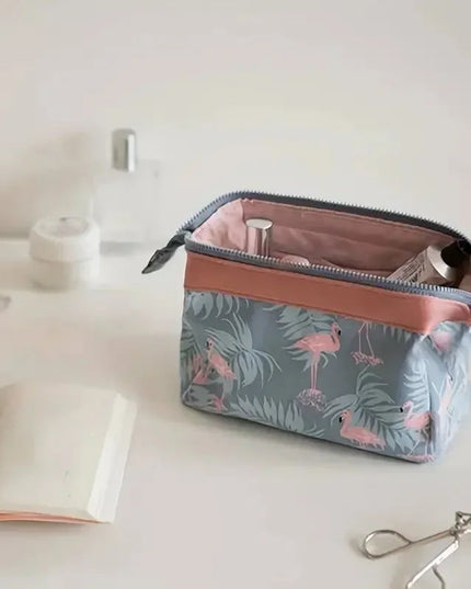 New Fashion Cosmetic Bag Women Waterproof Flamingo Makeup Bags Travel Organizer Toiletry Kits Portable Makeup Bags Beautician