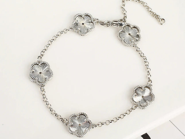 Hot Selling High-Quality Flower 5-Leaf Petal Natural Stone White Shell Lady Plant Bracelet High-Quality Simple Luxury