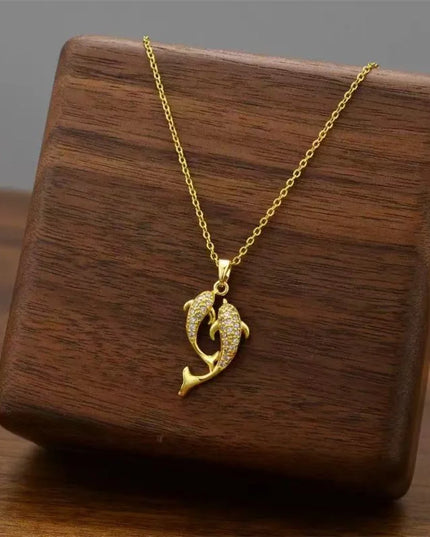 Fashionable Full Diamond Pisces Pendant Titanium Steel Necklace for Women, Non-Fading Luxury Collarbone Chain Jewelry