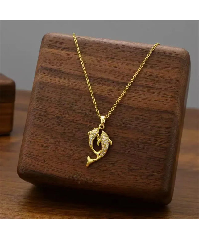 Fashionable Full Diamond Pisces Pendant Titanium Steel Necklace for Women, Non-Fading Luxury Collarbone Chain Jewelry