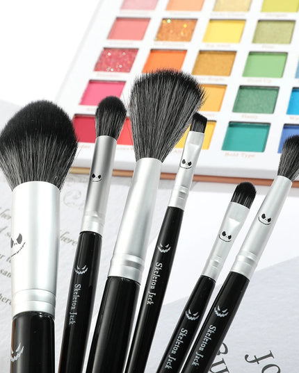 Christmas Eve Fright 6 Black Brushes Jack Skull Makeup Brush Set Horror Wood Makeup Brush Suitable for  Girls Holiday Gifts