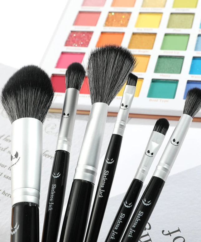 Christmas Eve Fright 6 Black Brushes Jack Skull Makeup Brush Set Horror Wood Makeup Brush Suitable for  Girls Holiday Gifts