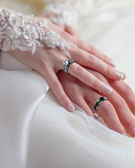 Fashionable Couple Ring, Inlaid with Cubic Zirconia for Men's and Women's Engagement Jewelry, Holiday Gift Giving Wedding